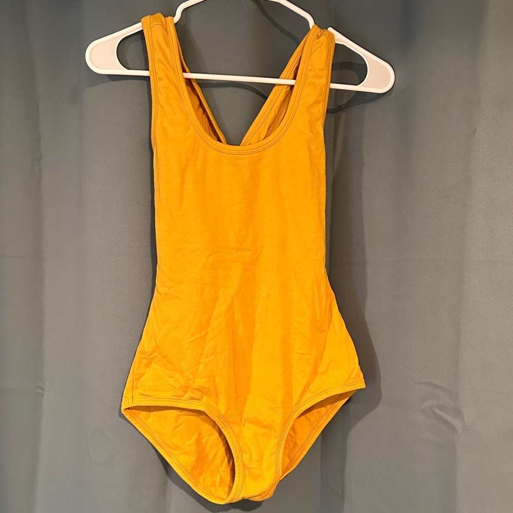 ARQ Cleo Leo in Ochre